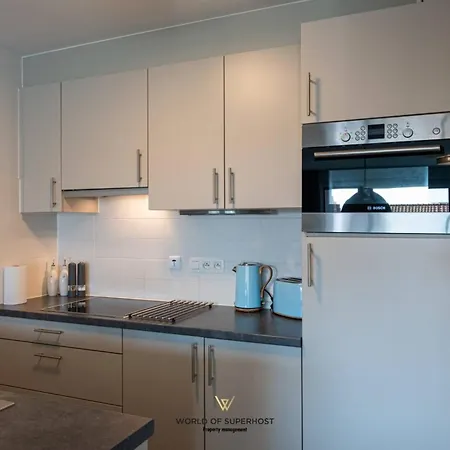 New Modern Near The Sea And Centre شقة
