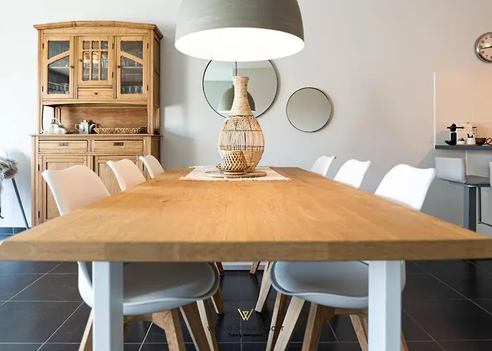 New Modern Near The Sea And Centre