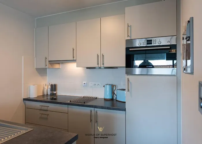 New Modern Near The Sea And Centre Apartment