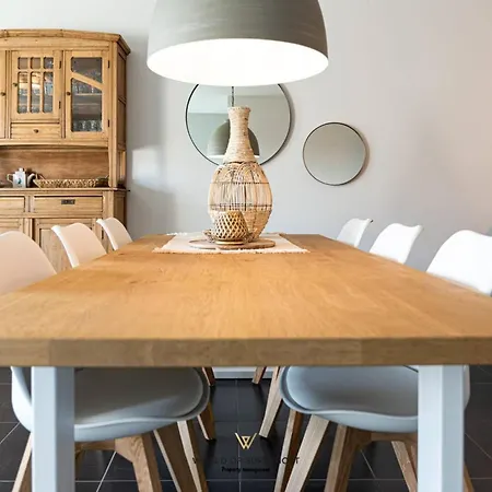 New Modern Near The Sea And Centre